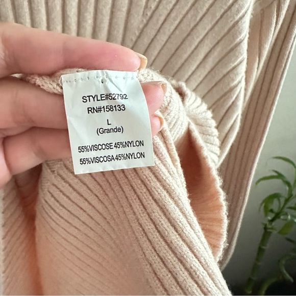 Nwt Hunni’s Beige Ribbed Sweater - Picture 5 of 7